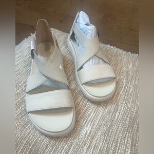 Vionic Harmony Orthotic Sandals Cream Leather Comfort Shoes 7.5